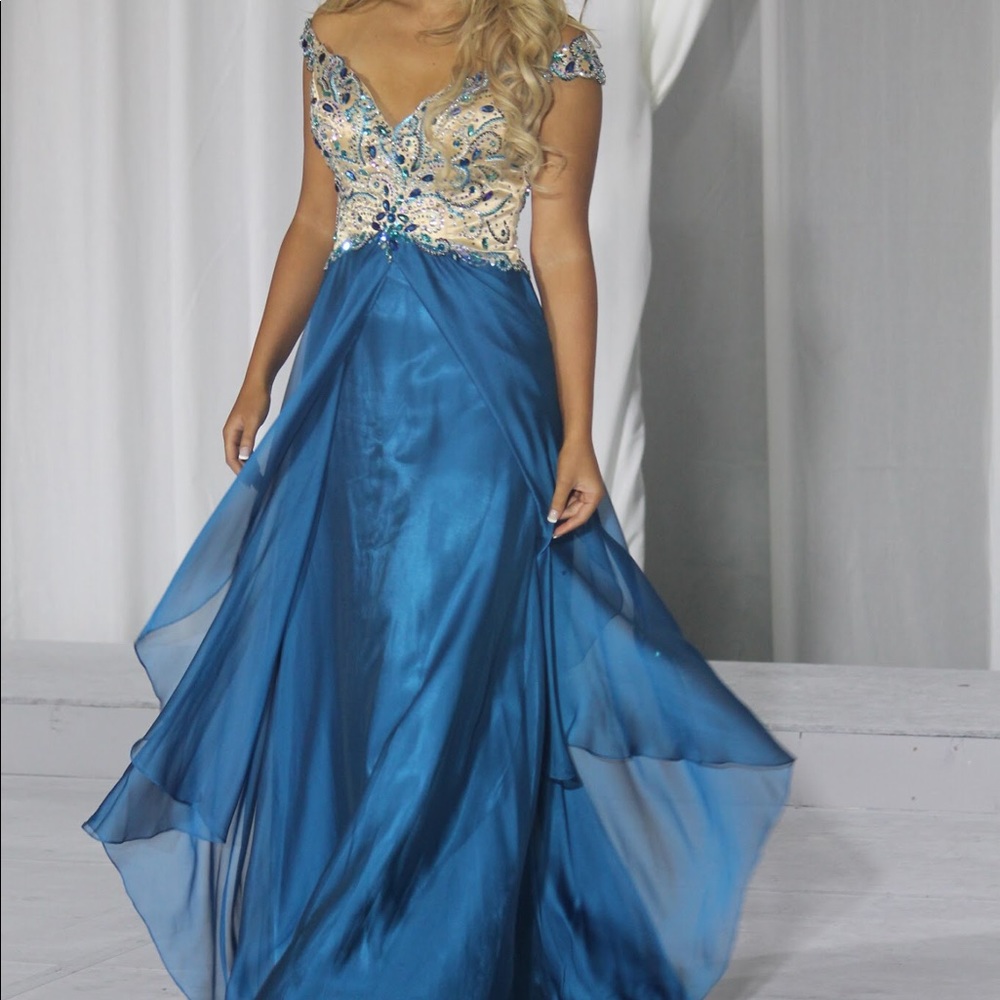 Mac Duggal Dress